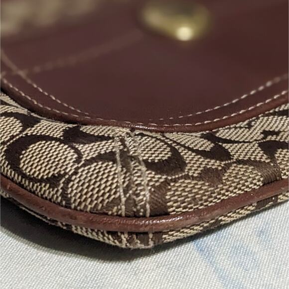 Coach Signature Canvas Wristlet Pouch Wallet Pocket Brown Women's Size OS - Picture 4 of 6